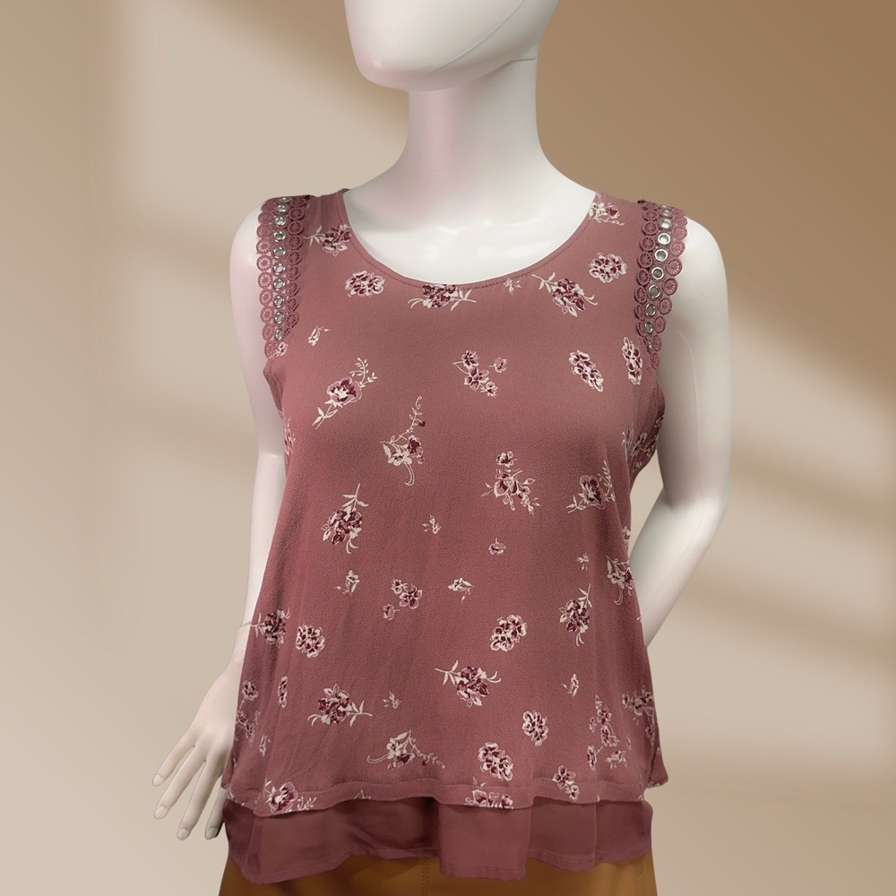 Eyeshadow Brand Ladies Grommet Embellished Sleeve Swing Back Top Size Small